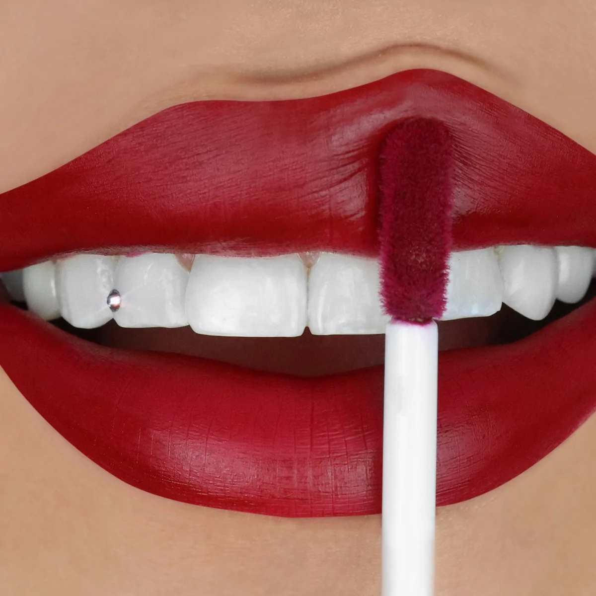 Labial Velvet Stay lip paint - Juiced de Beauty Creations - Kosmabell